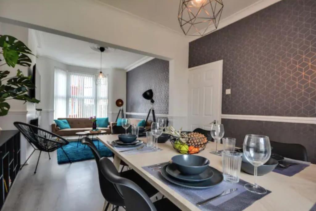 Antonio Str Liverpool 6 Beds Bagian luar foto